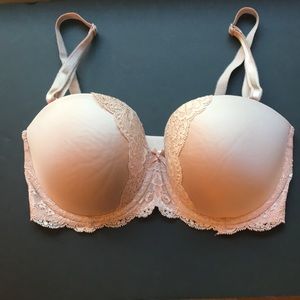 Victoria Secret Lacey bra 32DDD